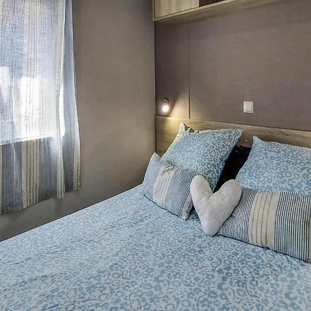 Gorgeous Stacaravan 3*