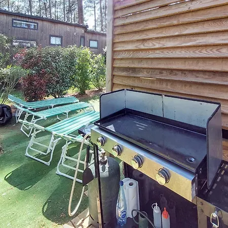 Gorgeous Stacaravan 3* Saint-Julien-en-Born