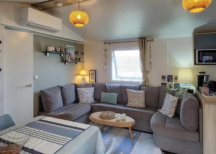 Gorgeous Stacaravan Kemping