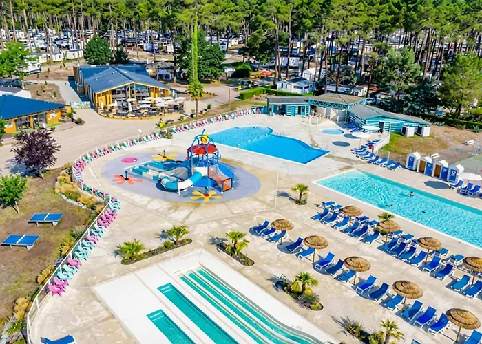 Gorgeous Stacaravan Kemping