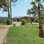 Gorgeous Stacaravan Campsite Saint-Julien-en-Born