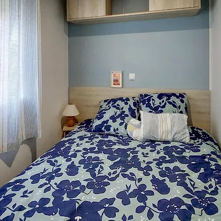 Gorgeous Stacaravan مكان تخييم