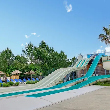 Camping Gorgeous Stacaravan Saint-Julien-en-Born